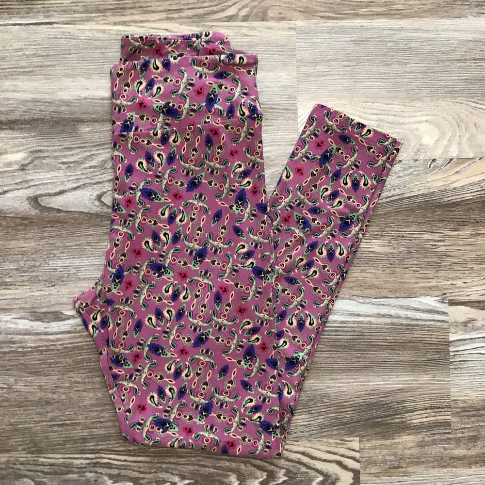 LuLaRoe Purple Paisley Print Leggings T&C
